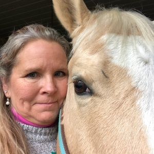 Meet your Posher, Lorin